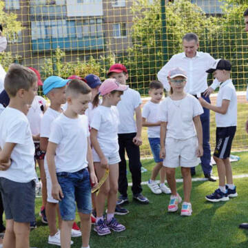 Учні вінницької школи №33 вже освоїли новий стадіон