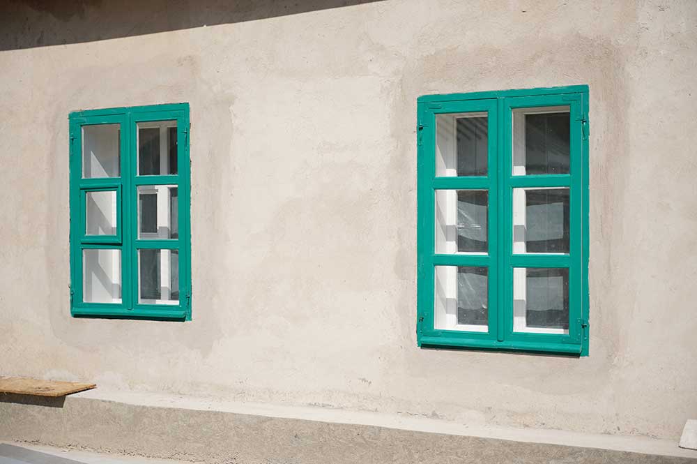 У хаті М. Коцюбинського вже перекрили дах та замінили вікна