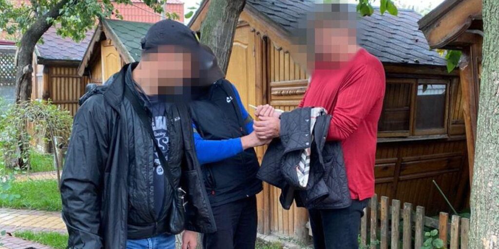 У Вінниці при спробі дати хабар затримали посадовця
