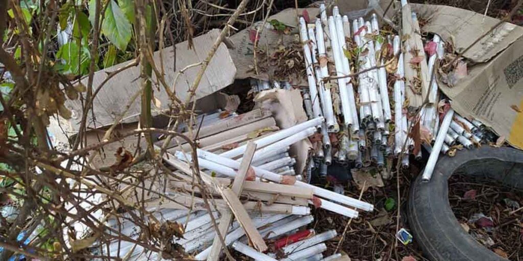 Мешканцям Тяжилова допомогли позбутися небезпечної знахідки