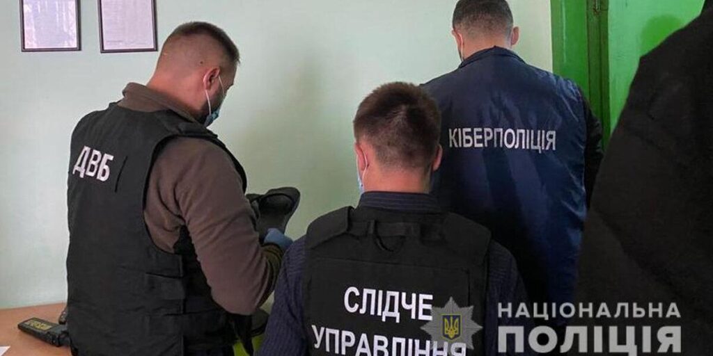 Затримали псевдобанкірів, які «чистили» банківські рахунки вінничан