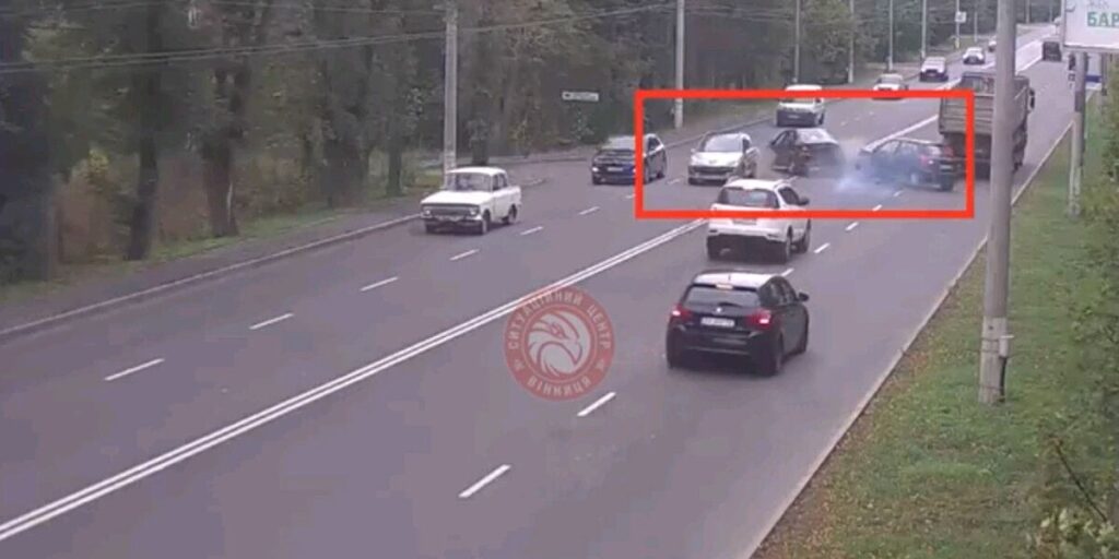 ДТП на Гніванському шосе: зіштовхнулись три автівки