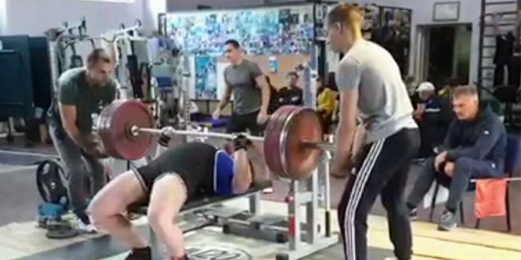 Спортсмени МДЮСШ №5 вибороли 12 "золотих" медалей на обласному чемпіонаті з класичного жиму