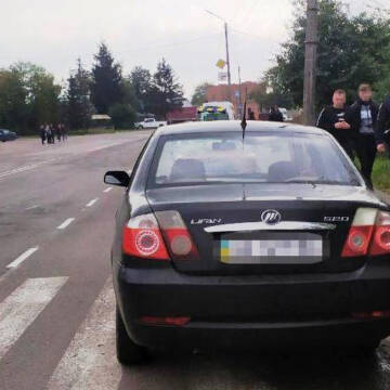 За спробу дати хабар вінницьким поліцейським, водію загрожує до 4 років за гратами