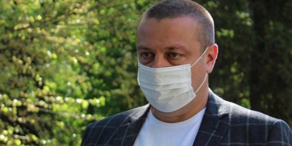 Директор МКЛ №1 повідомив, що ковідні стаціонари цієї лікарні за добу приймають та виписують до 50 пацієнтів