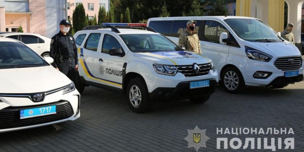 Вінницькі поліцейські отримали нові службові автівки