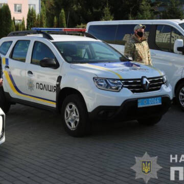 Вінницькі поліцейські отримали нові службові автівки