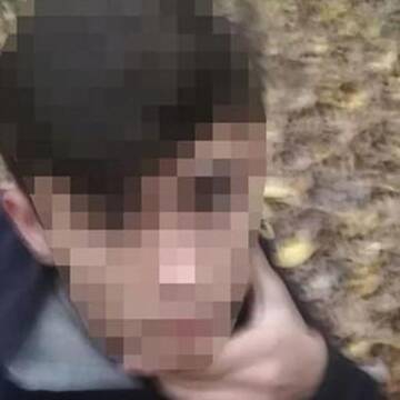 Біля Лісопарку затримали парубка, який при собі мав згортки, схожі на наркотики