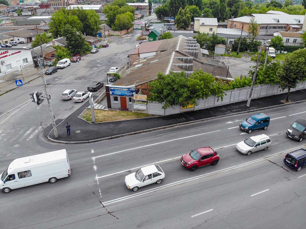 У місті продовжується ремонт тротуарів – нещодавно завершились роботи по Немирівському шосе та вул. Некрасова