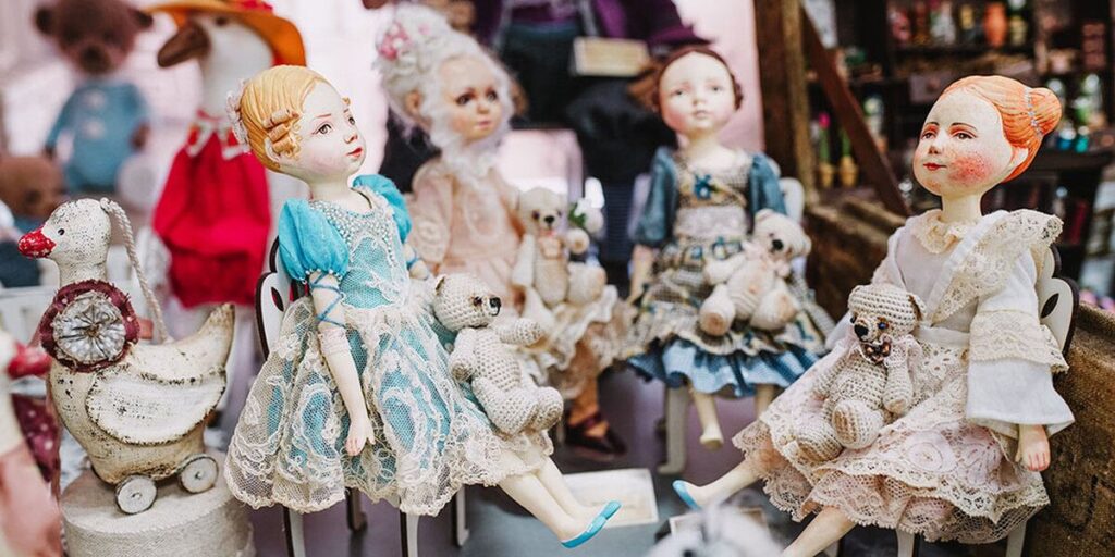 Вінничани можуть відвідати унікальну виставку ляльок