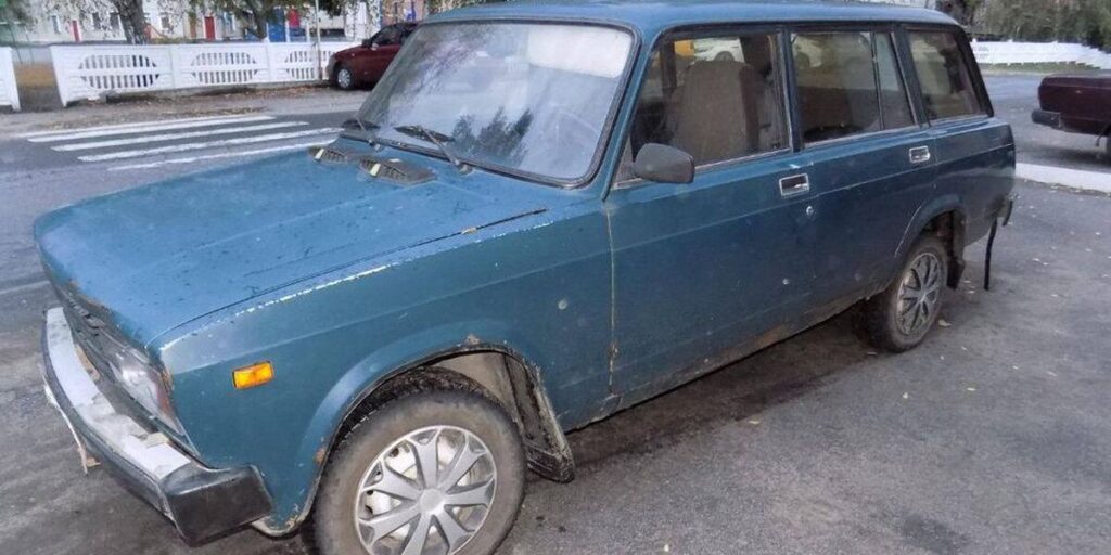 В Літинському районі нетверезий молодик вкрав авто і заснув в салоні