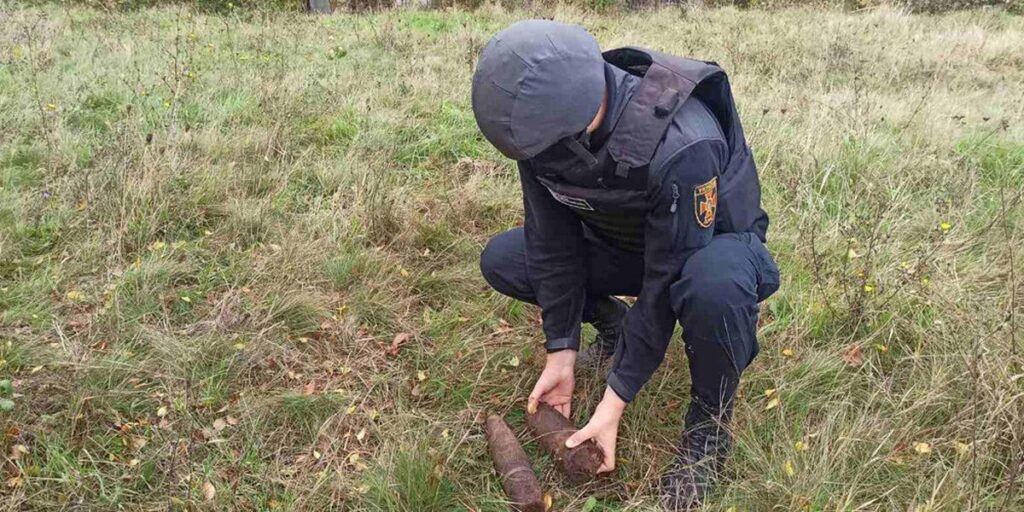 Вінницькі рятувальники знищили три арснаряди