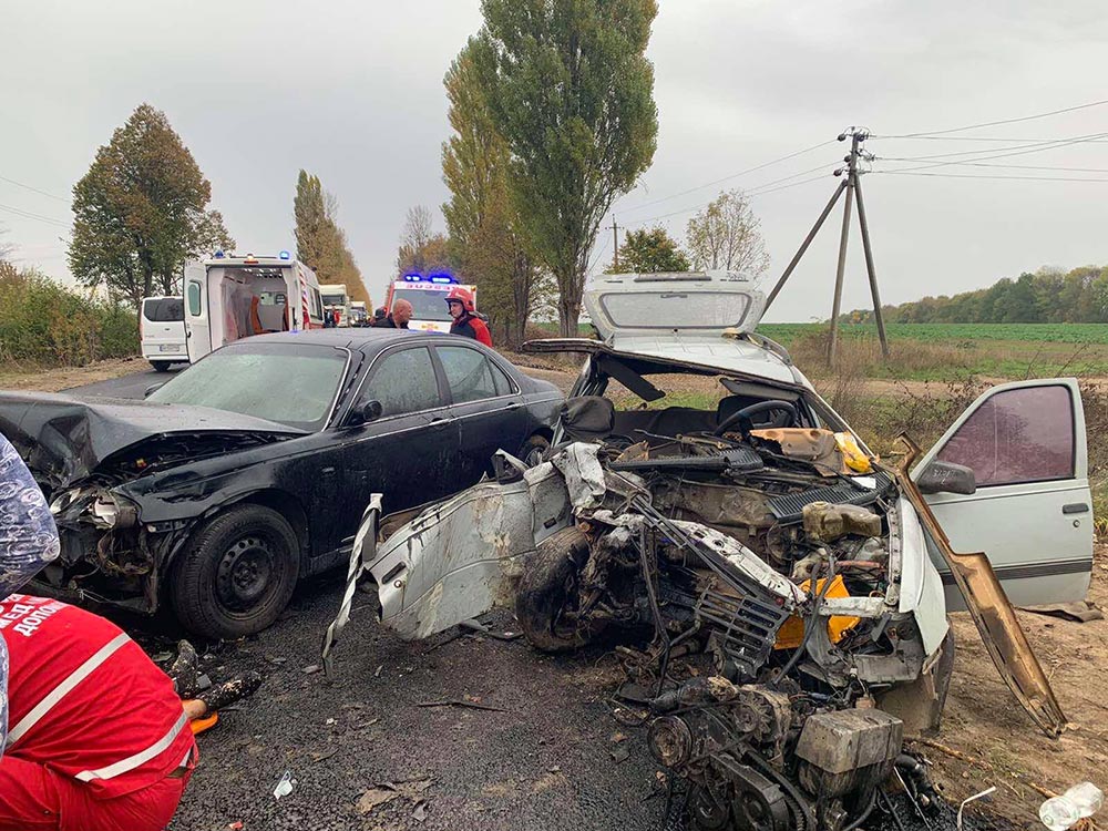 На Вінниччині зіштовхнулись дві автівки: постраждало четверо людей