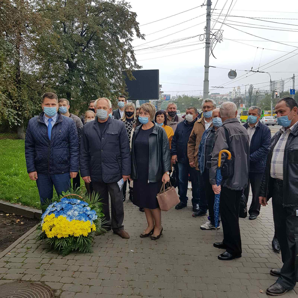 У Вінниці відкрили меморіальну дошку Героям Чорнобиля