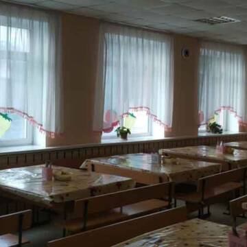 У школі Калинівки відремонтували харчоблок, а нагодувати учнів не можуть