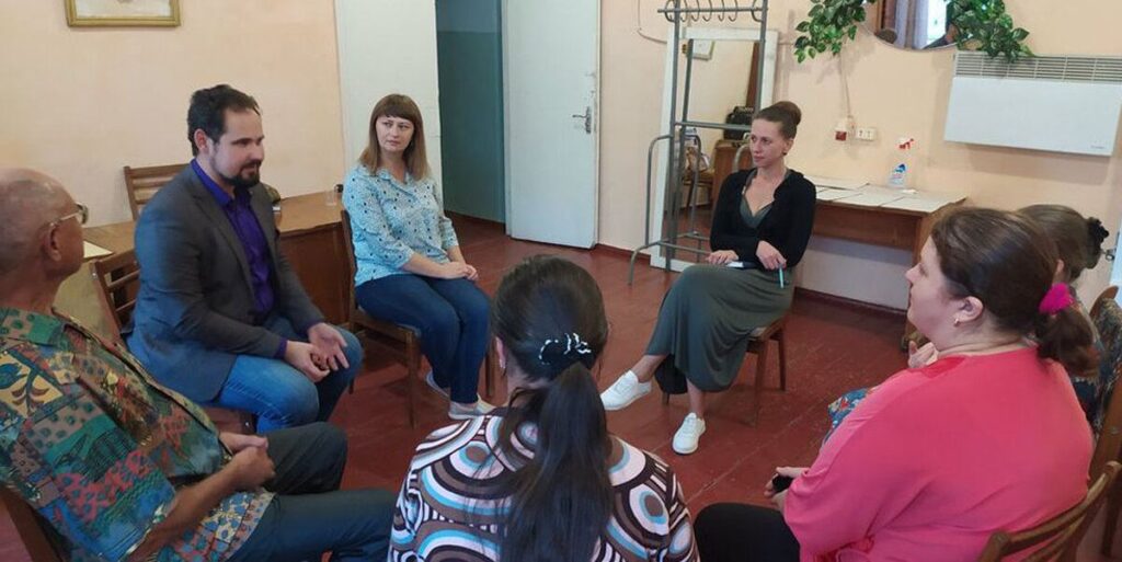 Оригінальну виставу, де у головній ролі незрячі та слабозорі актори, презентує Барський МХАТ