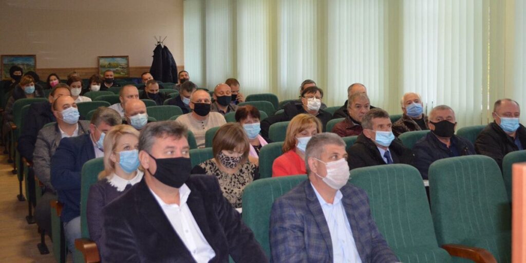 У Ямполі відбулась перша сесія восьмого скликання