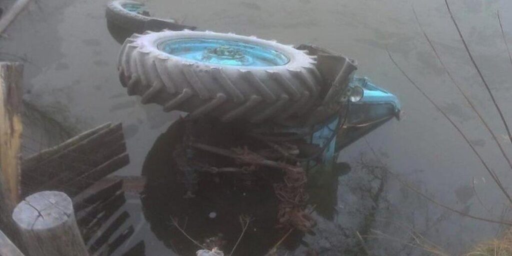Смертельне ДТП: в Погребищенському районі трактор впав з мосту, водій помер на місці