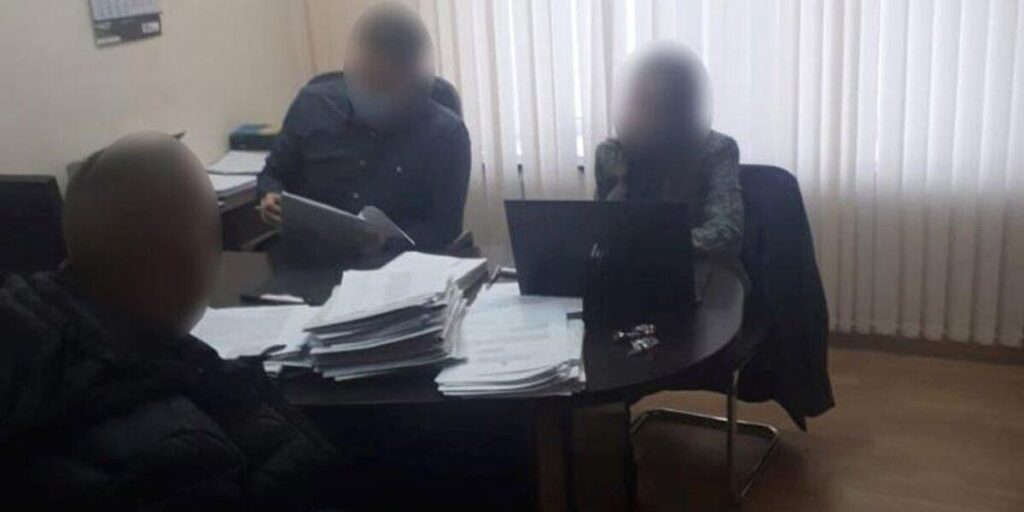 Працівнику вінницької установи виконання покарань повідомили про підозру в нанесенні тілесних ушкоджень