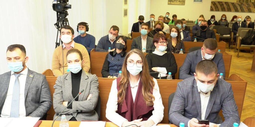 Обрали склад та голів постійних комісій Вінницької міської ради 8 скликання
