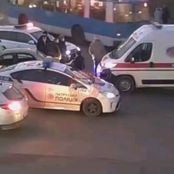На Немирівському шосе вантажівка в’їхала у Daewoo: постраждав малолітній пасажир легковика