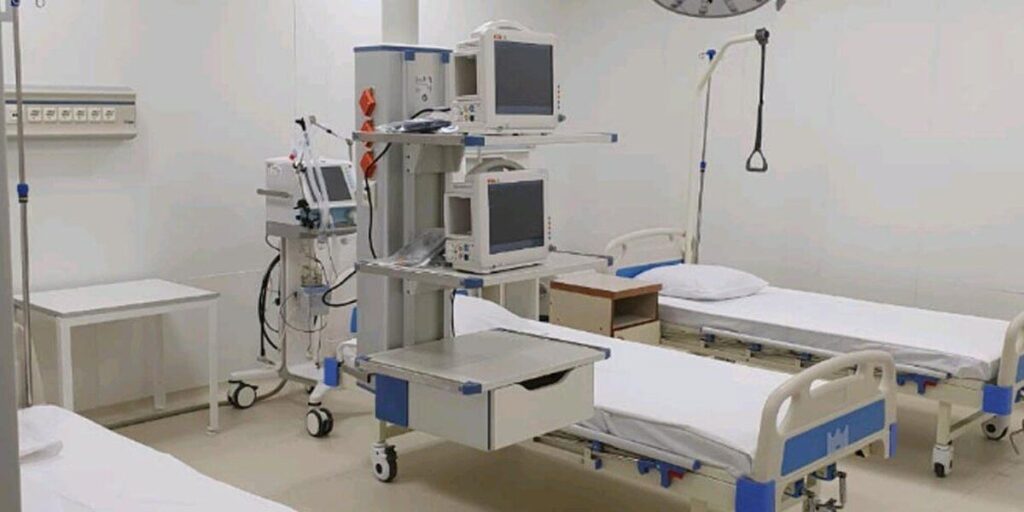 Для медзакладів міста, які лікують хворих на COVID-19, продовжують закуповувати додаткове обладнання