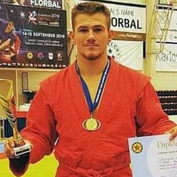 У Чемпіонаті світу з боротьби самбо вінницький спортсмен Петро Давиденко посів третє місце