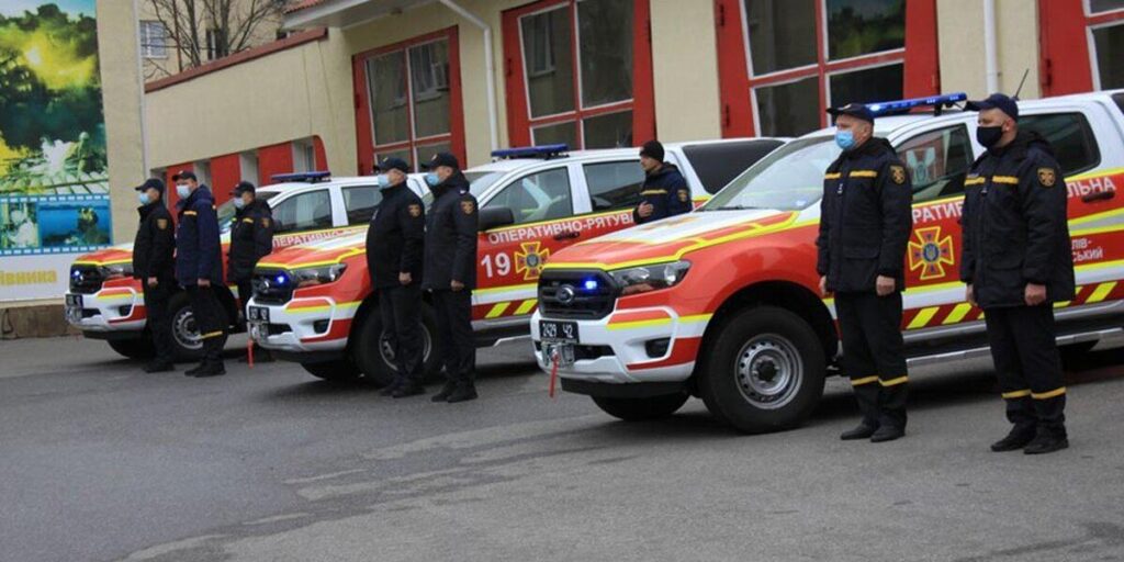 Вінницькі рятувальники отримали сучасні спецавтівки