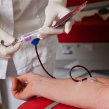 З крові “ковідних” вінничан виготовлятимуть ліки для важких хворих