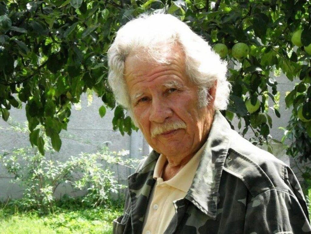 Від ускладнень коронавірусу помер вінницький письменник