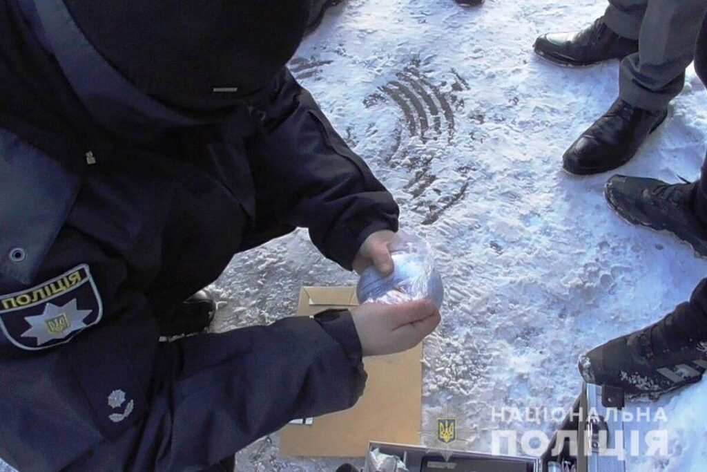 Намагався передати до вязниці наркотики, проте потрапив туди сам суд оголосив вирок зловмиснику