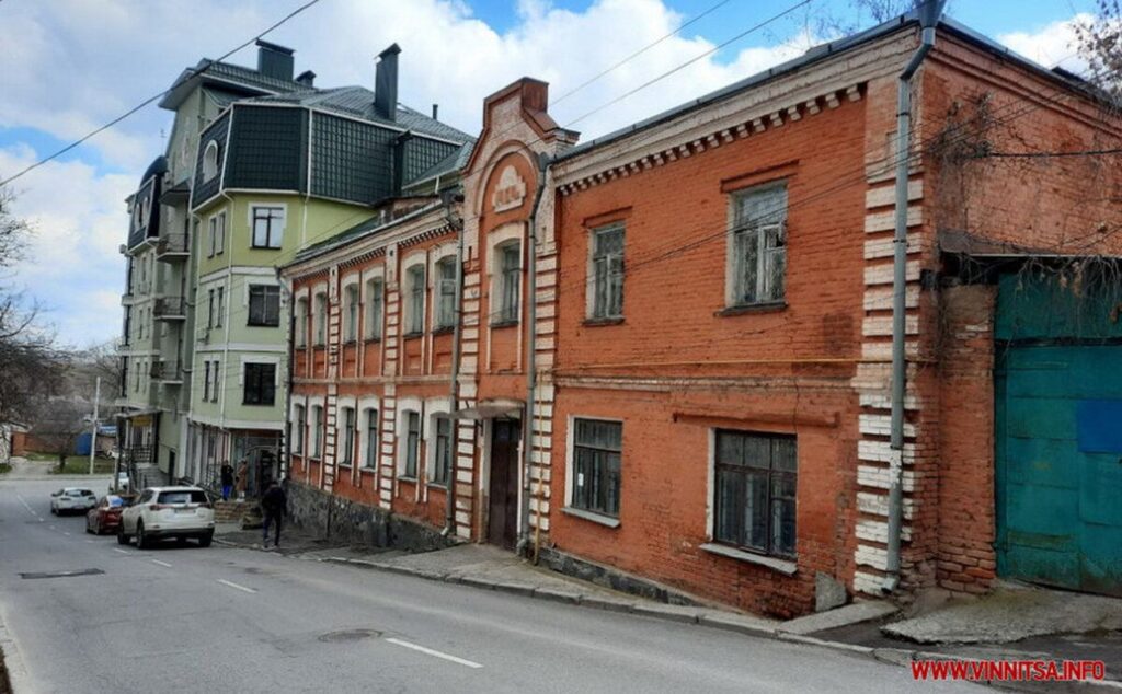 Майже за 4 мільйони гривень продають на аукціоні історичний будинок у середмісті Вінниці