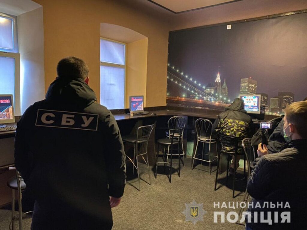 У Вінниці затримали жінку, яку підозрюють у збуті важких наркотиків