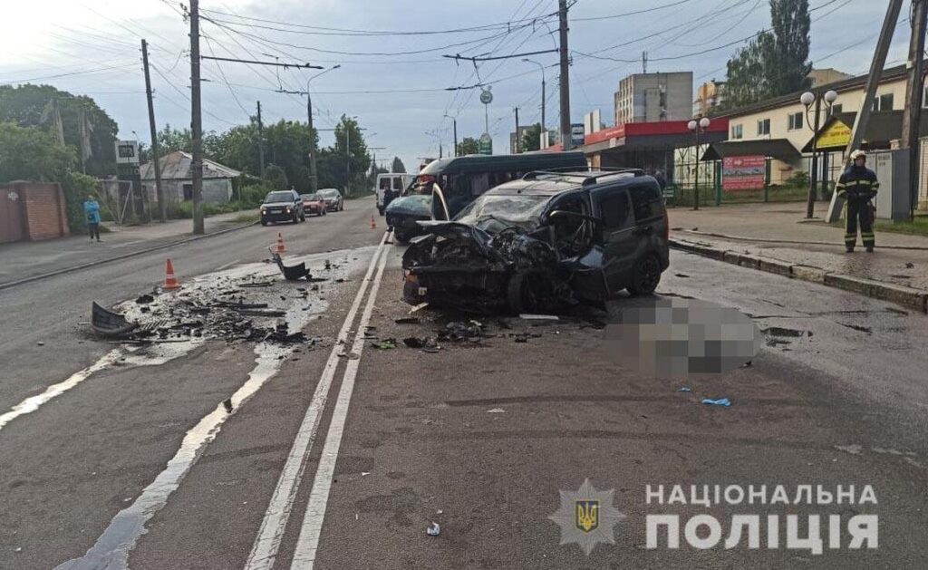 В аварії у Вінниці загинула людина, ще двоє в реанімації