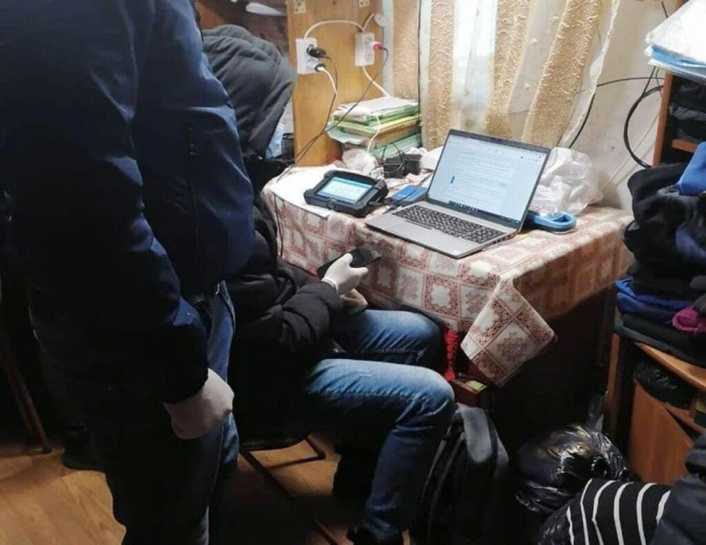 У Черкасах викрили вінничанина, який займався розбещенням неповнолітніх