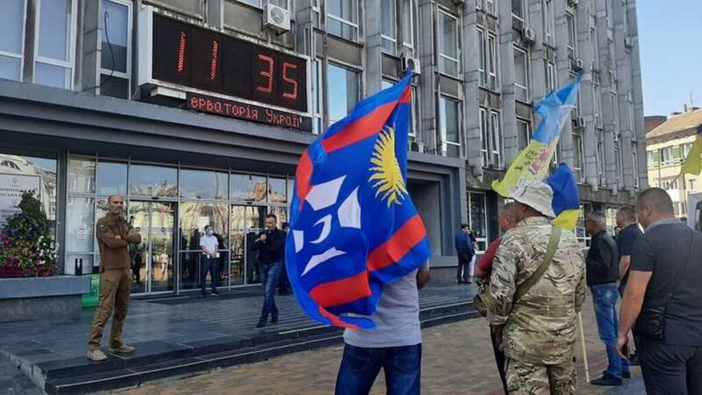 Полковник ЗСУ намагався завадити зустрічі вінницьких атовців та представників міськради