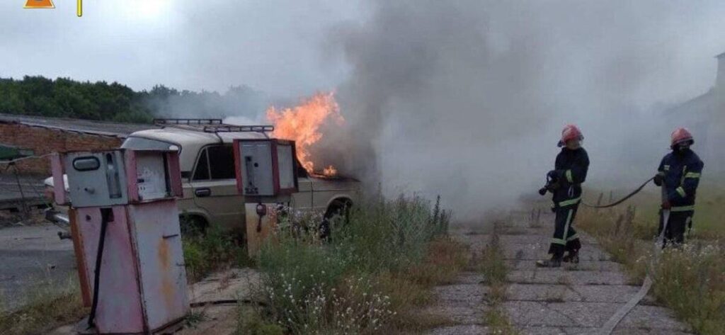 На Вінниччині зайнявся автомобіль ВАЗ