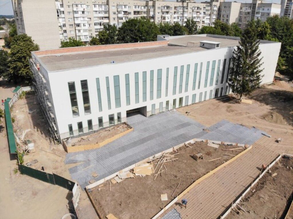 У Вінницькому спорткомплексі завершуються фінальні роботи