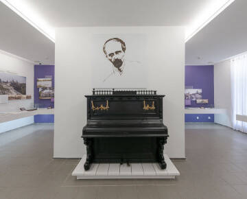 За грант від посольства США відреставрують піаніно Леонтовича