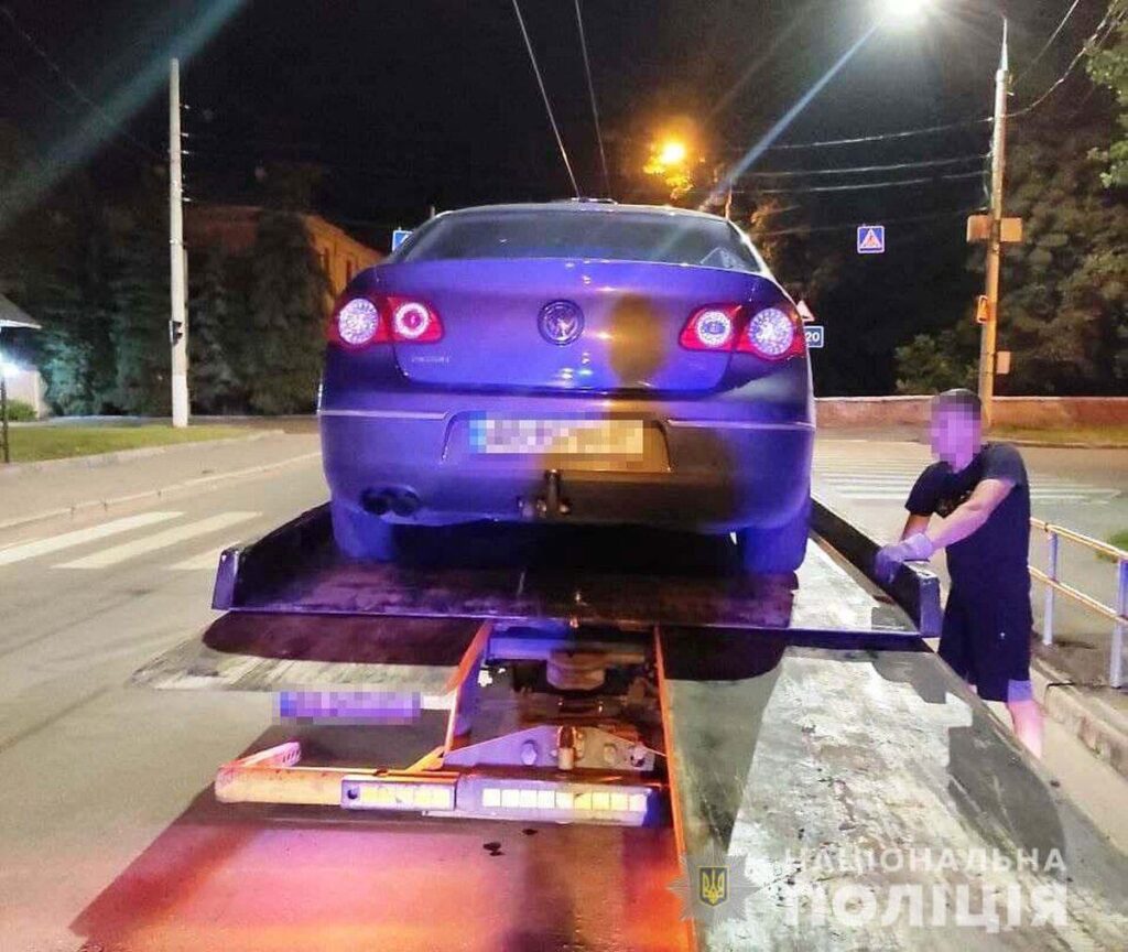 У Вінниці нетверезий водій пропонував поліціянтам хабар у валюті