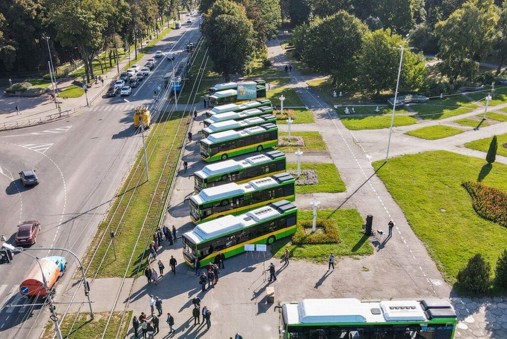 Вінницею будуть їздити новенькі муніципальні автобуси