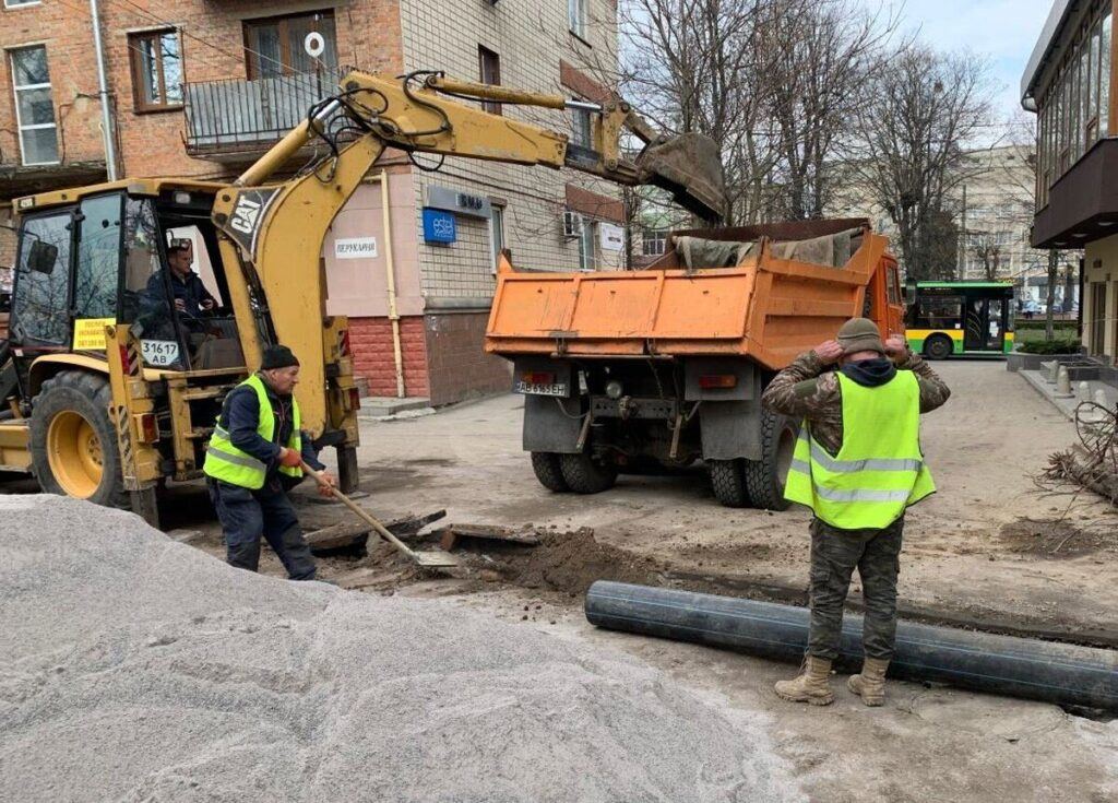 У вінницьких дворах за рік замінили майже два кілометри зовнішніх мереж