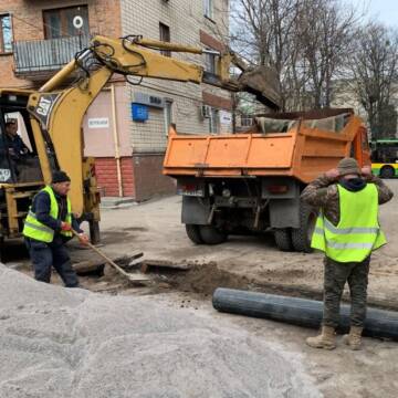 У вінницьких дворах за рік замінили майже два кілометри зовнішніх мереж