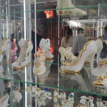 Експозиція налічує понад 8 тисяч експонатів. На Вінниччині відкрили перший в Україні музей черевичків