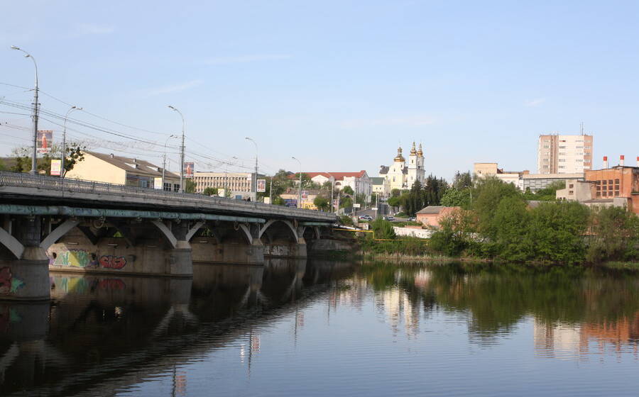 Яка вода у Південному Бузі? Вінницькі фахівці оприлюднили результати дослідження