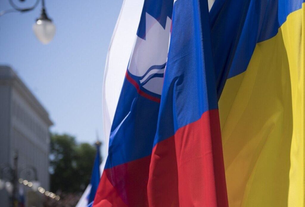 Словенія відправить дипломатів до Києва