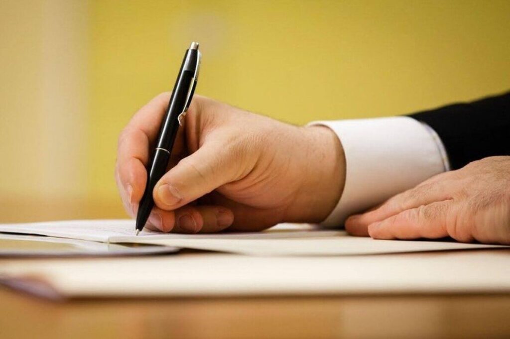 Зеленський підписав закон, який дозволяє націоналізувати все російське майно в Україні