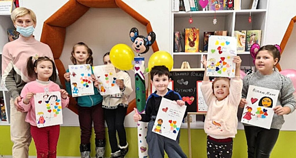 Бібліотека-філія №17 запрошує у студію розвитку та дозвілля «Успіх»