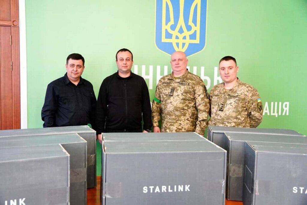 Вінниччина отримала ще 8 модемів Starlink від Ілона Маска