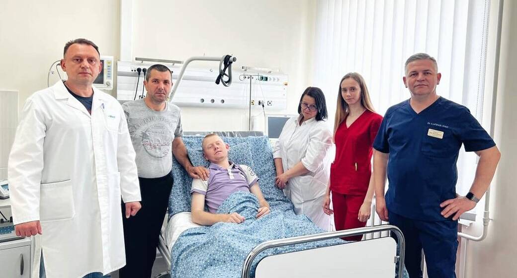 Батько віддав сину свою нирку: у Вінниці провели вже другу операцію з трансплантації нирки